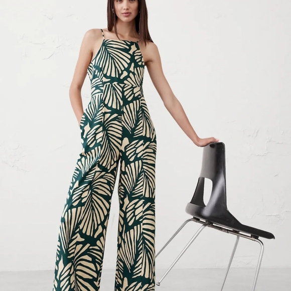 NWT Linen-Blend Strappy Tailored Jumpsuit - Banana Republic Factory - Picture 5 of 5